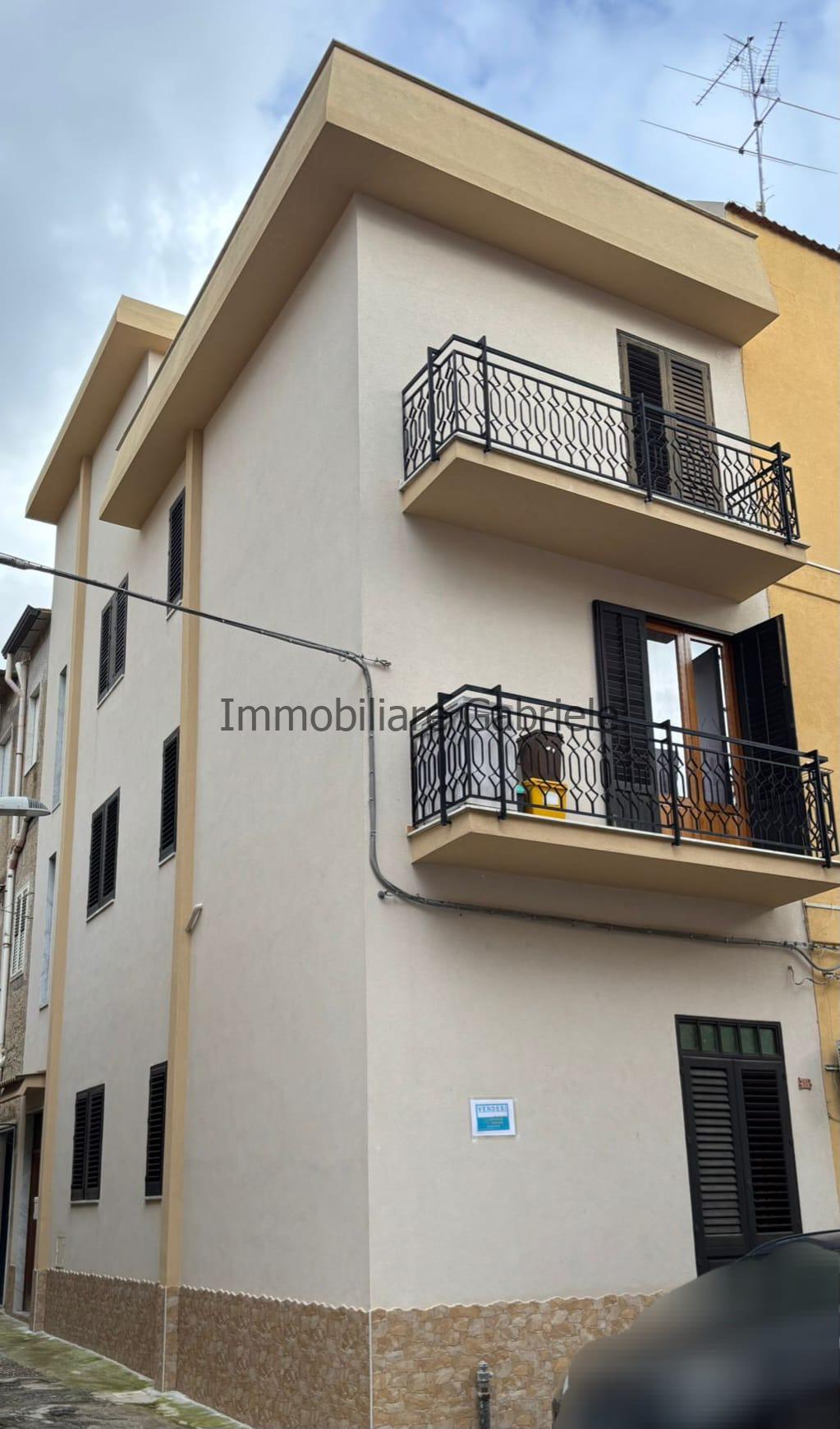 IMMOBILIARE GABRIELE VENDE CASA INDIPENDENTE A RIBERA (AG)