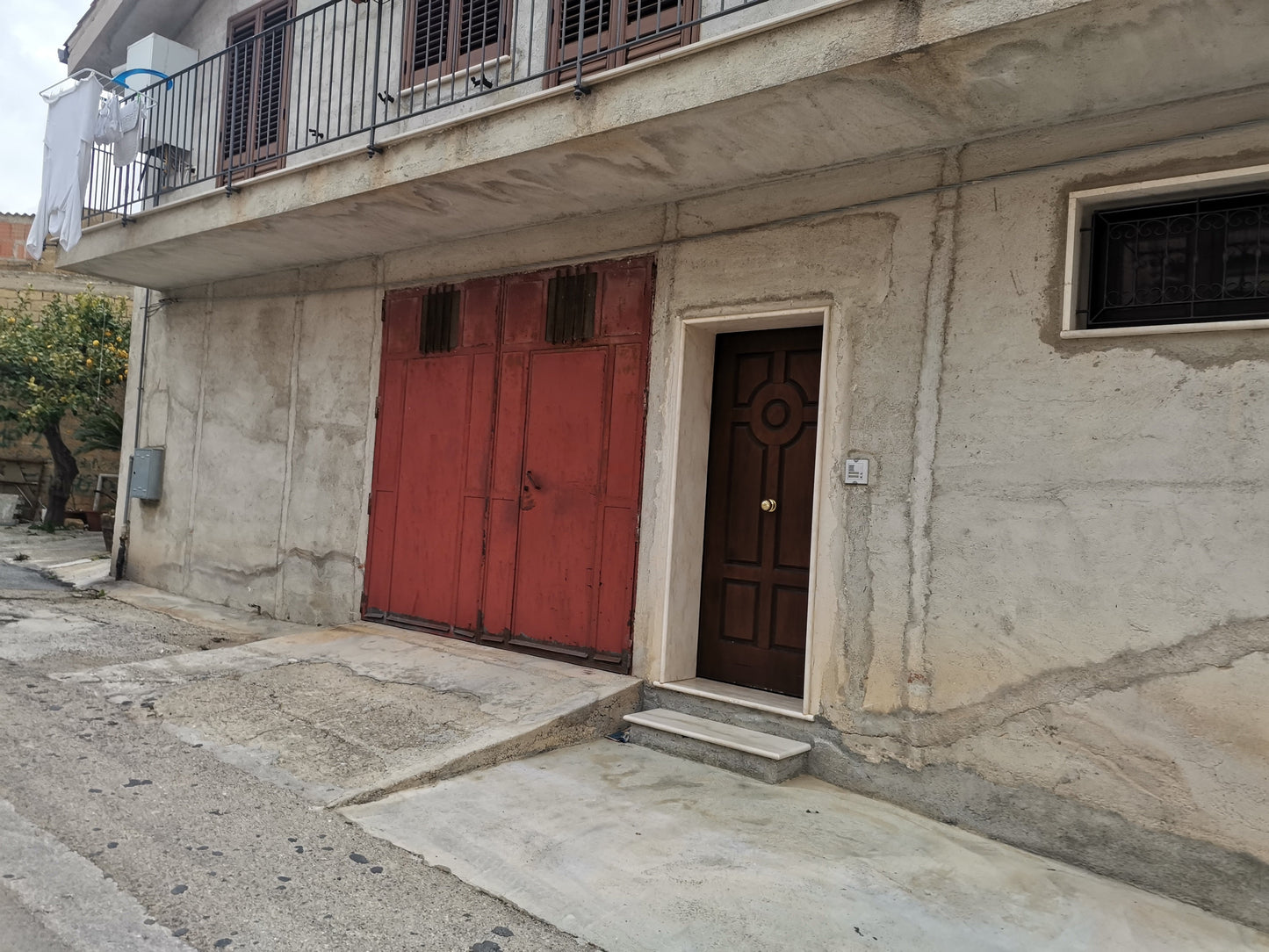 Immobiliare Gabriele vende piano terra aCalamonaci 119 mq in via Venezia