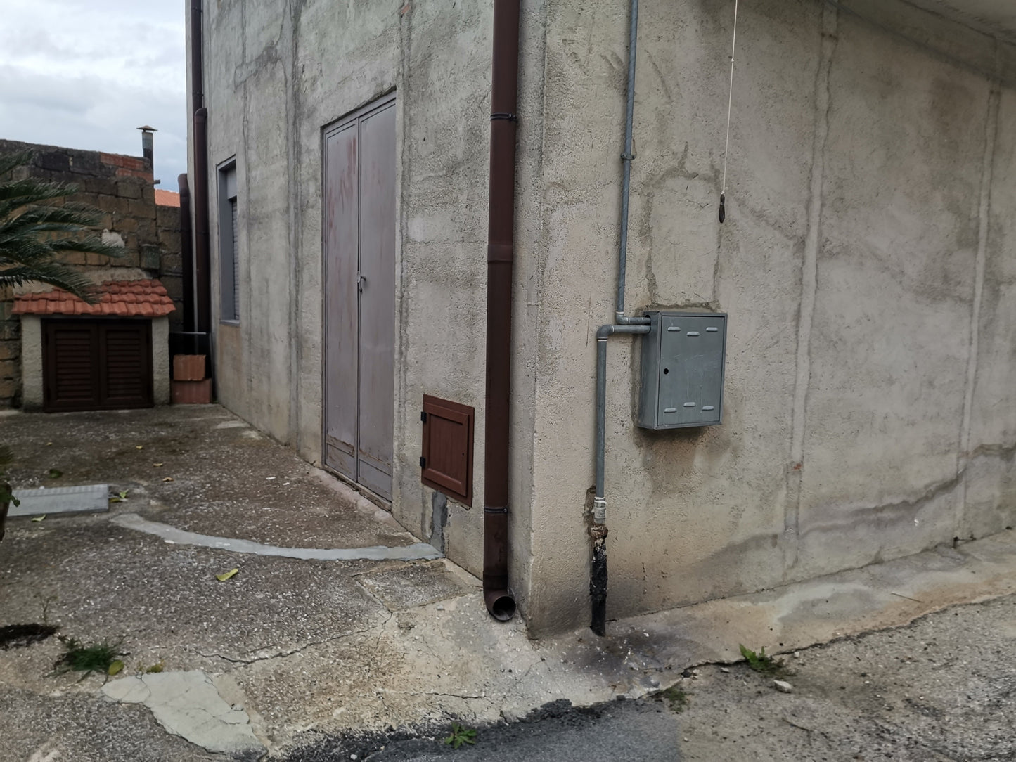 Immobiliare Gabriele vende piano terra aCalamonaci 119 mq in via Venezia