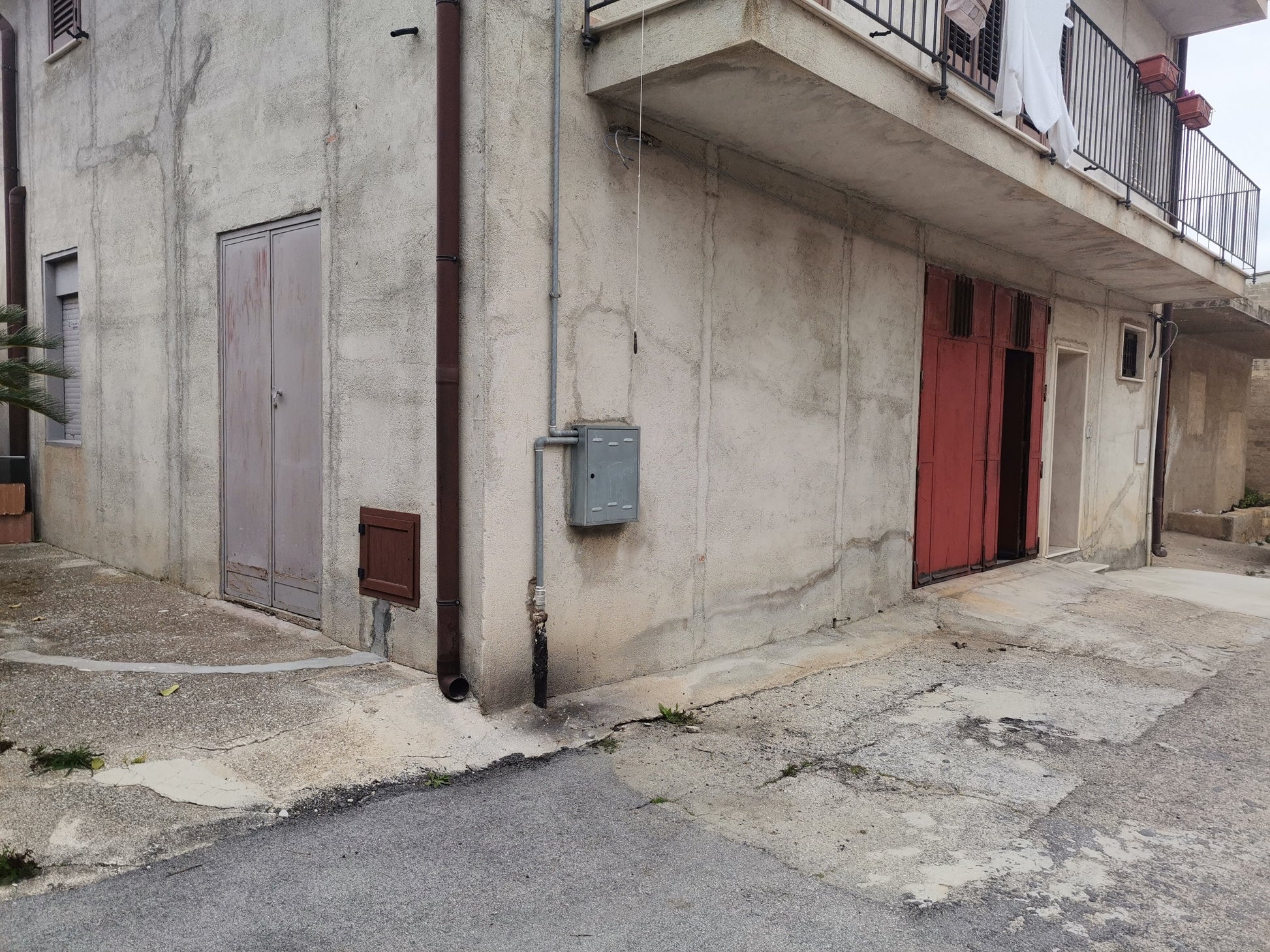 Immobiliare Gabriele vende piano terra aCalamonaci 119 mq in via Venezia