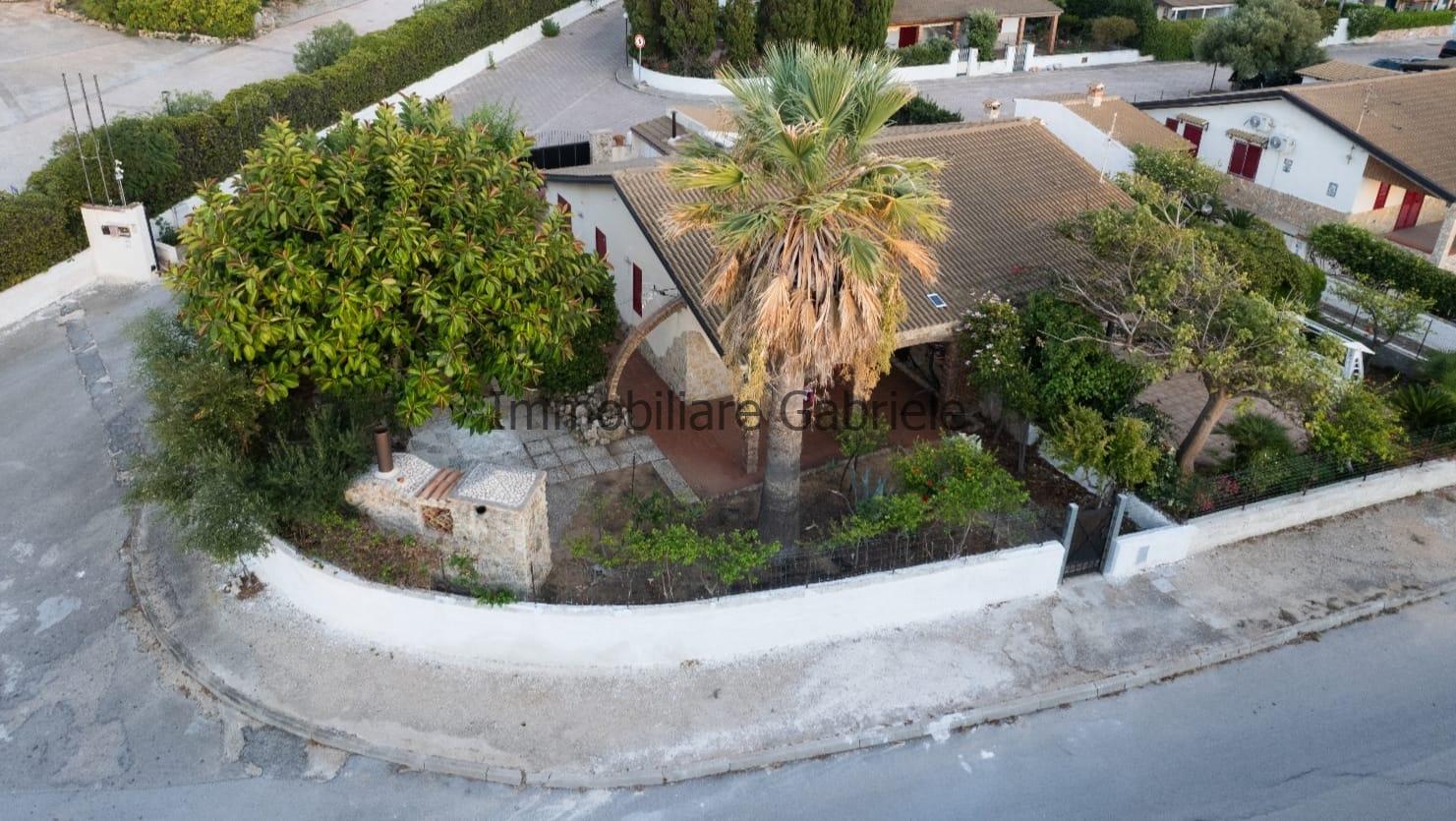 IMMOBILIARE GABRIELE VENDE VILLA INDIPENDENTE A SECCAGRANDE (AG)