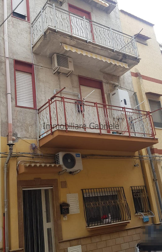 IMMOBILIARE GABRIELE VENDE CASA INDIPENDENTE A RIBERA (AG)