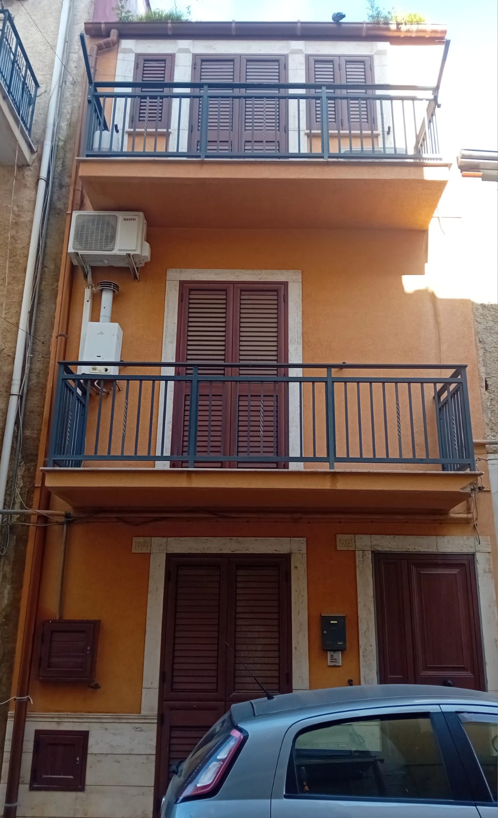 IMMOBILIARE GABRIELE VENDE CASA INDIPENDENTE A RIBERA (AG)