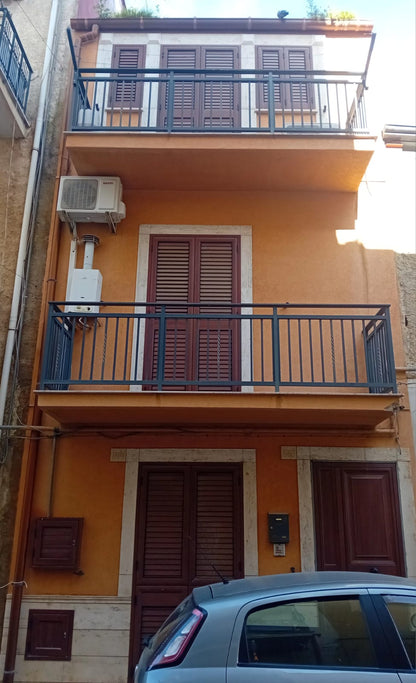 IMMOBILIARE GABRIELE VENDE CASA INDIPENDENTE A RIBERA (AG)