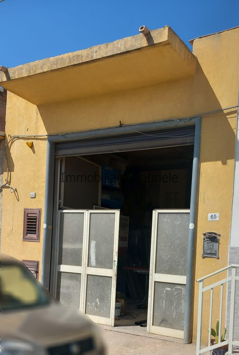 IMMOBILIARE GABRIELE VENDE MAGAZZINO COMMERCIALE A RIBERA (AG)