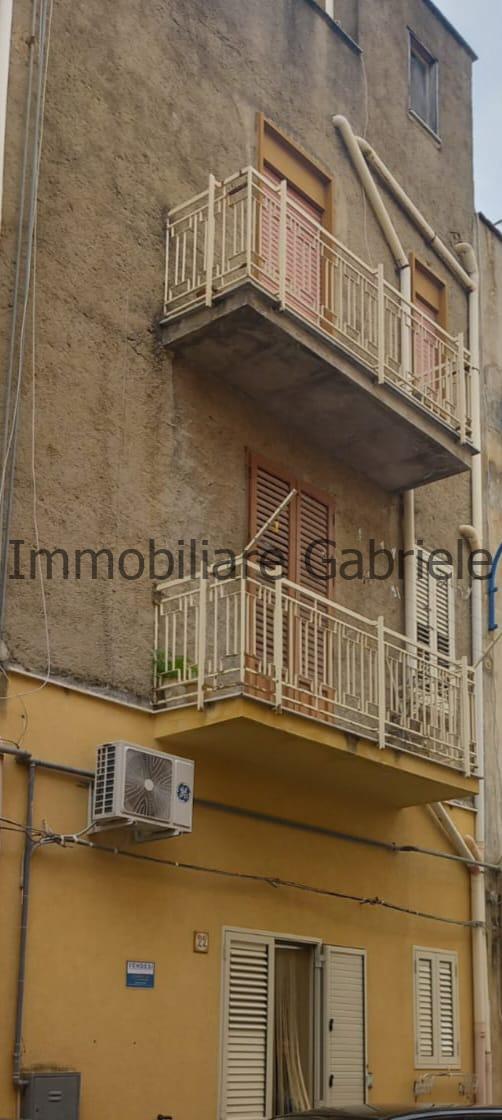 IMMOBILIARE GABRIELE VENDE CASA INDIPENDENTE A RIBERA (AG)