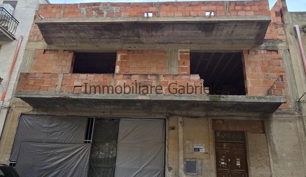 IMMOBILIARE GABRIELE VENDE CASA INDIPENDENTE A RIBERA (AG)