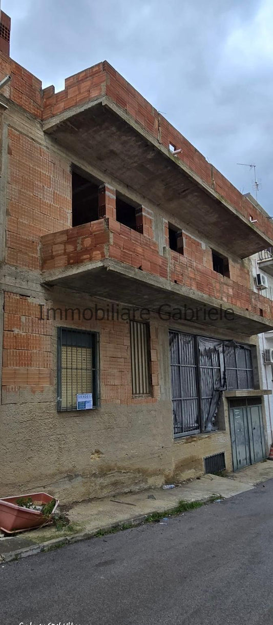IMMOBILIARE GABRIELE VENDE CASA INDIPENDENTE A RIBERA (AG)