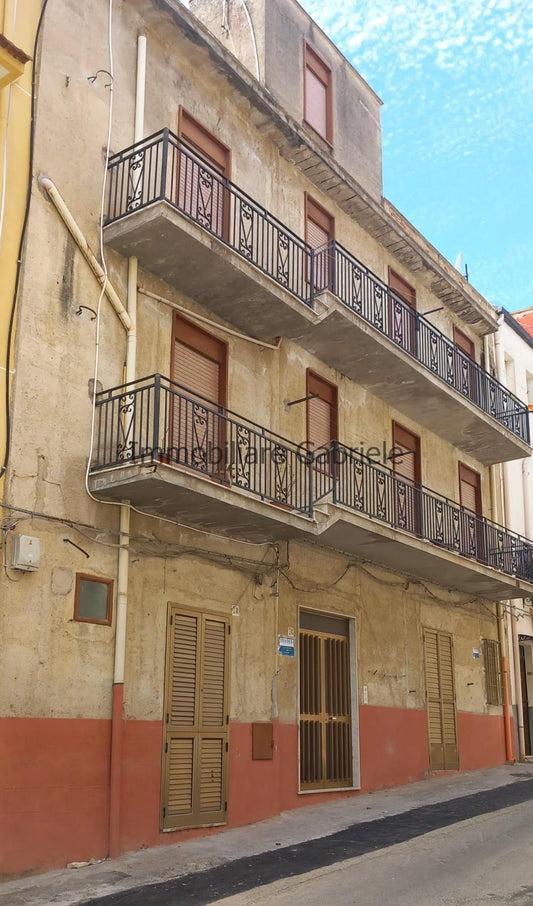 IMMOBILIARE GABRIELE VENDE CASA INDIPENDENTE A RIBERA (AG)
