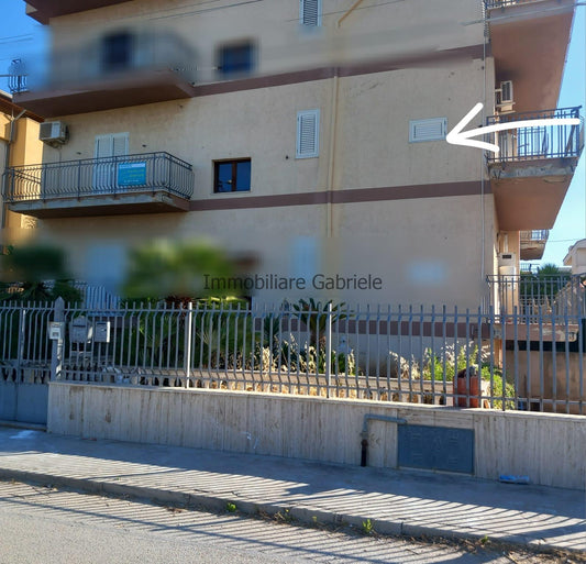 IMMOBILIARE GABRIELE VENDE APPARTAMENTO CON MAGAZZINO A RIBERA (AG)